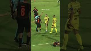 Antes de fazer dois gols, Mirassol teve expulsão anulada pelo VAR contra o Corinthians