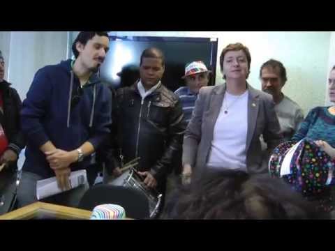 Greve na UFSC - Trabalhadores convidam reitora para assembleia