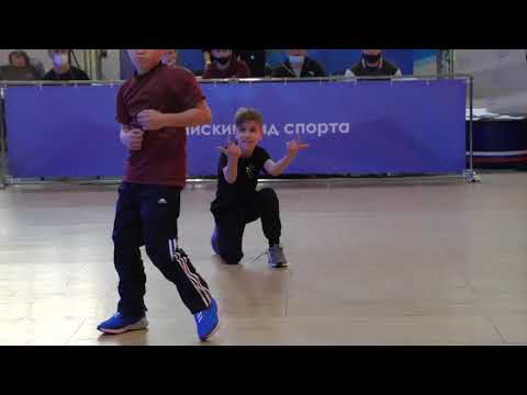 semifinal 11-13 bboy Fast Freeze vs Bubble Gum - брейкданс чемпионат г.Долгопрудный 2021