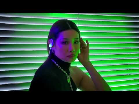 Bears by Dre × AMBUSH Glow in the Dark Beats unveils a glow-in-the-dark version of its sporty Powerbeats