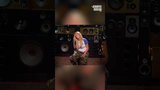 @reneerapp performs her song “I Think I Like You Better When You’re Gone”!