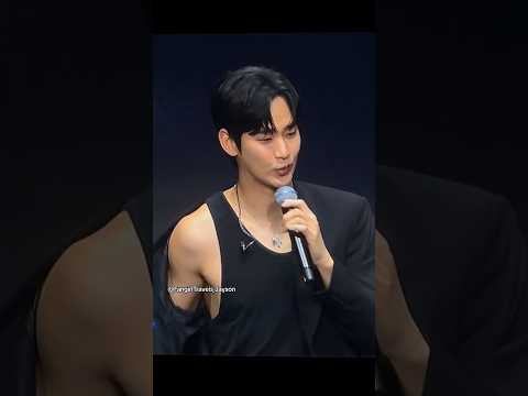 KIM SOO HYUN Shows Broad Shoulders for Filo Fans