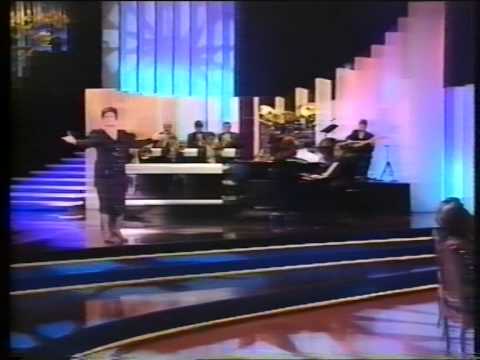 ANITA GUERREIRO -  CALÇADA À PORTUGUESA