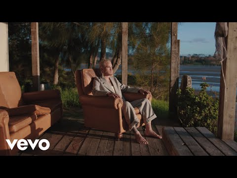 Stan Walker - Bigger