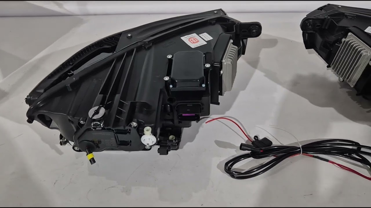 Volkswagen Passat B8 2015-2023 Frontscheinwerfer (USA, mit Lampen, 2 Stk) Video 1
