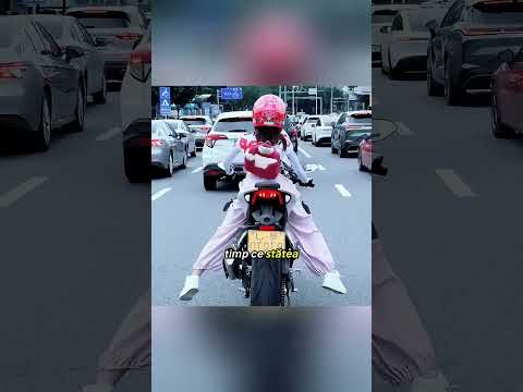 Secretul ei cu motocicleta a șocat pe toată lumea! 😱