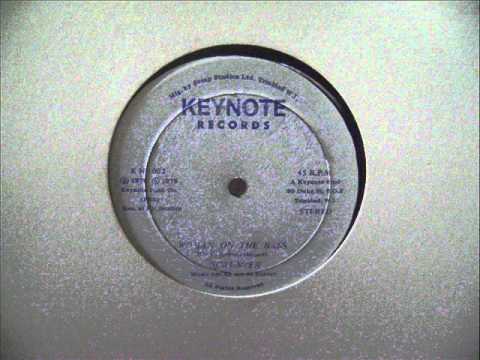 Woman On The Bass - Scrunter