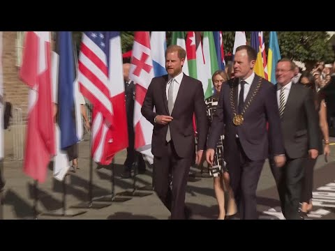 Prince Harry arrives at Invictus Games in Dusseldorf