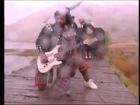 182 Michael Hampton frae PFunk       Steve Ferrone frae Dundee's best AWB