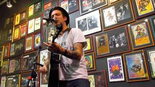 Frank Turner live at Twist & Shout - "Love Forty Down"