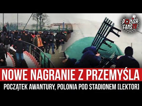 Nowe nagranie z Przemyśla - początek awantury, Polonia pod stadionem [LEKTOR] (20.11.2022 r.)