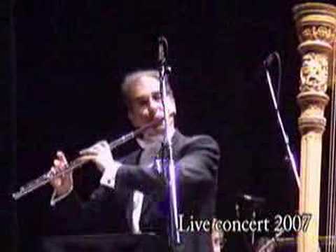Claudio Barile- L.  Jancsa - A. Diemecke- Orquesta  Filarmónica de Buenos Aires  ( 2007) Mozart Concierto para flauta, arpa y orquesta -K 299 1ºer.  mov.