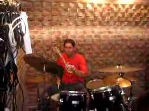 Sergio Roitman Tocando la Bateria con Nativo, Ian y Moreira