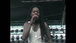 Dennis Brown – Should I /  Put My Trust In You / Baby Don't Do It  (  Sunsplash 90 )