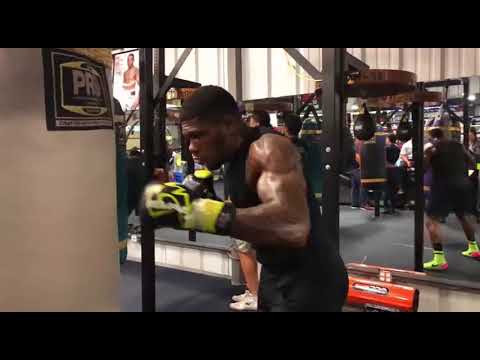 Mikey Garcia And Teammates Working Hard At RGBA EsNews Boxing