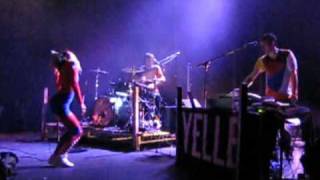 Yelle - "Ce Jeu" (Live) from The Music Box (AC Mix...)