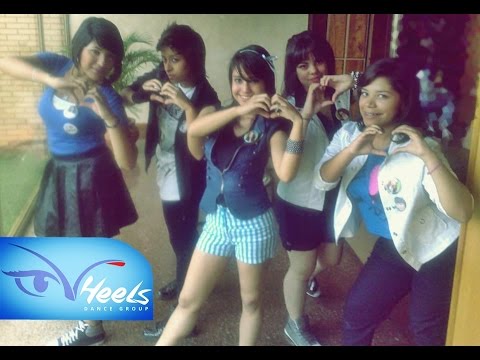 111023 V'Heels @ TekunoCon ~ f(x) cover