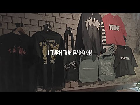 Sophisticated Dingo - Radio On (Lyric Video)