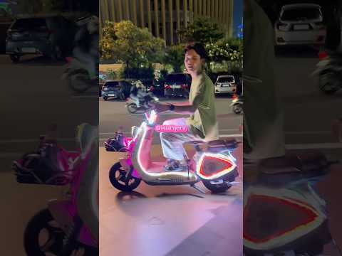 SEPEDA LISTRIKNYA SI IGUN ADA LAMPUNYA