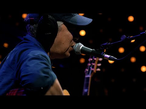 M. Ward - engine 5 (Live on KEXP)