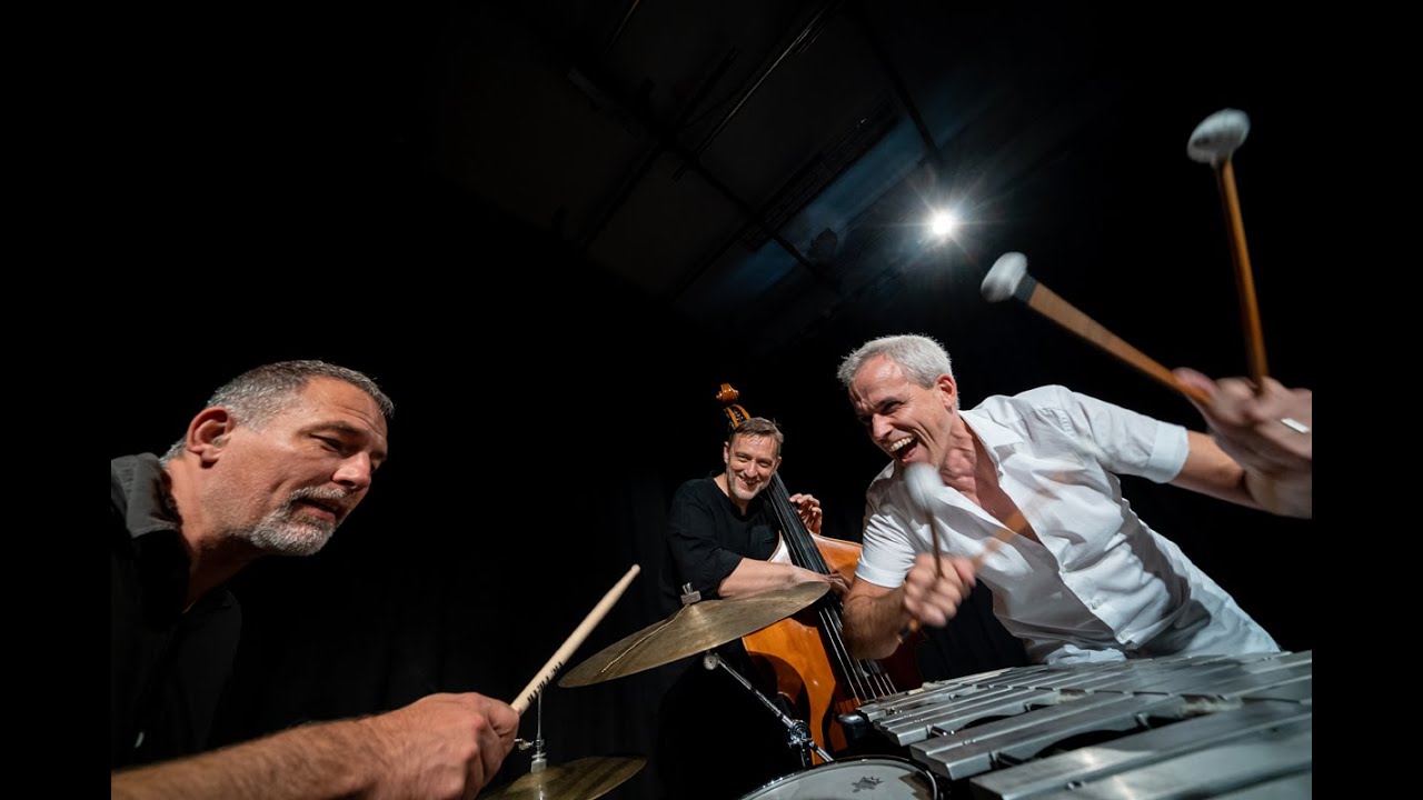 OLI BOTT - Chronicles of Jazz: Maurice Ravel meets Duke Ellington