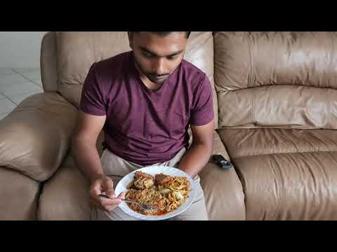 Eating Guyanese Fried Rice 🍚 & Chowmein with Chicken 🐔 & Pork .