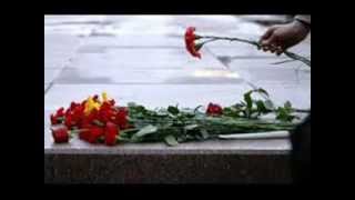 UNA FLOR PARA MI MADRE..... LOS LEGENDARIOS. ( JWOMSA )