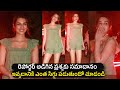 Kriti Sanon Blushes Towards Reporter Question Prabhas Kriti Sanon Latest Video Telugu Varthalu