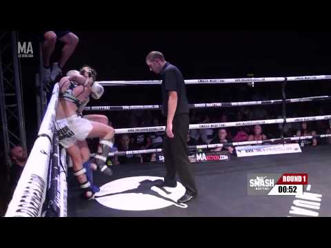 SMASH MUAYTHAI 9 - Amber Kitchen vs Niamh Kinehan