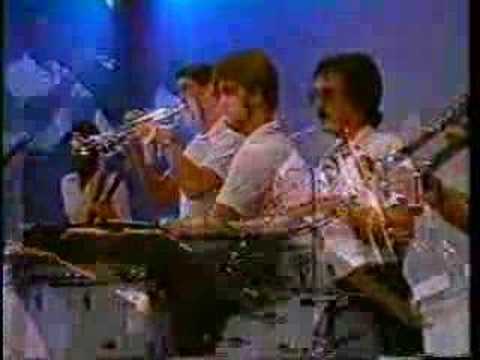 Dick Cully Big Band - Strike Up The Band