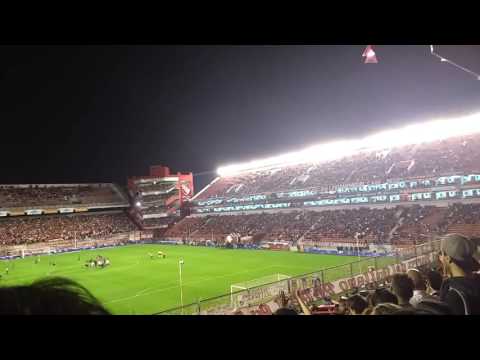 "Recibimiento de Independiente 0 vs Atlético Tucumán 2" Barra: La Barra del Rojo • Club: Independiente