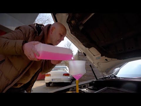 A simple way to bleed air from your cooling system! #101_Gadgets