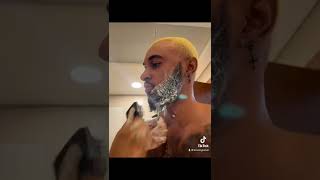 Bleaching short hair