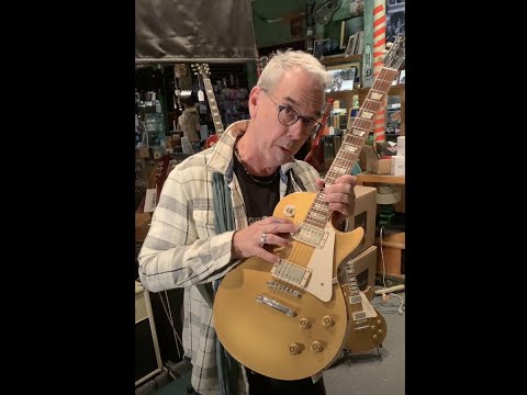 A pair of R7 Goldtops