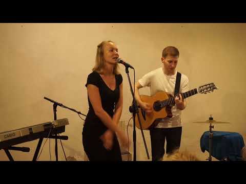 Mūzika: Kitija Blūma un Dmitrijs Tarasovs / Vārdi: Lauma Kazaka