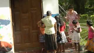 preview picture of video 'Sathkara School children painting the wall'