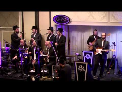 Freilach Menachem Moskowitz & Yedidim Choir "Shtar