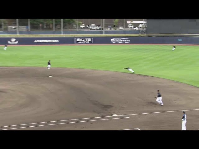 【ファーム】ここしかないタイミングで飛び込んだ!! マリーンズ・西巻 鋭い打球をダイビングキャッチ!! 2021/9/14 F-M(ファーム)