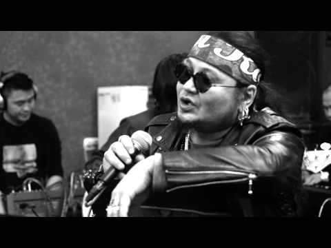 Lkhagvasuren - Ekhiin Ach (Official Music Video)