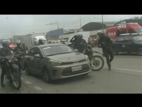 Detienen a tres sospechosos tras persecución policial