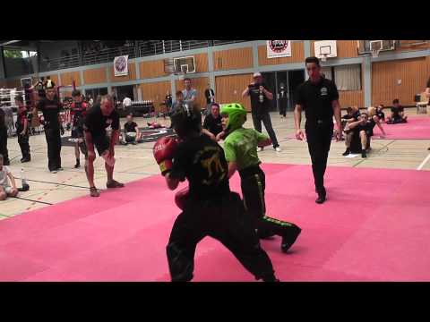 2015-06-27 SDM Tyler Felde LK -35Kg tKO-Sieg im Halbfinale - Sugambrer Fightclub
