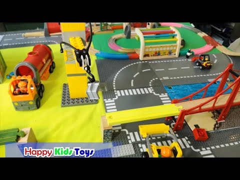 Thomas Train Crash Fire Truck Lego Duplo  Cars Colors Numbers Toys Unboxing Station Toy Vehicles Video