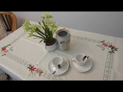 Огляд на "Скатертина для кухонного столу"