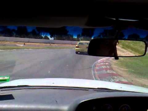 2JZ-GE Cressida at Winton Raceway funday Jan 2011