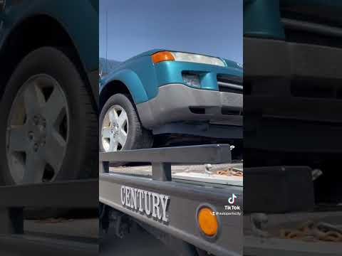 Saturns don’t rust… but their frames do, check out this Saturn SL1 and VUE at Auto Parts City