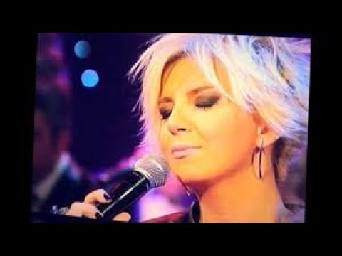 AYŞE EKİZ Geçip gitme yanımdan ne olur eller gibi