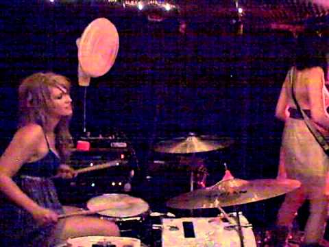 The Vandelles -- My Time - live @ Cake Shop - June 1, 2011