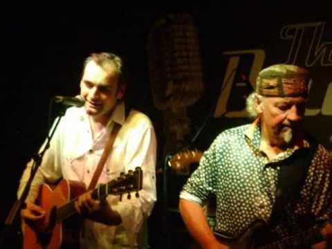 'Still Loving you tonight' Martin Barre & Dan Crisp (Live)