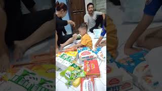 Download lagu Dua tambah tiga album jadul.Rhoma irama. mp3