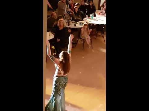 Belly dance performance to Ana Leya Meen Gherak by Warda